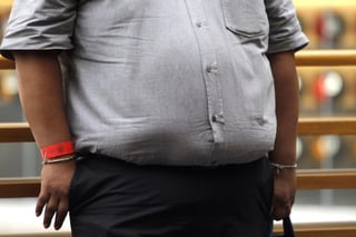 IMSS llamó a la población que vive con obesidad a acudir a los servicios preventivos para reducir de forma segura los kilos de sobrepeso.