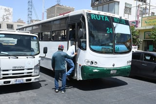 Cerca de 150 quejas que recibe la Dirección de Movilidad Urbana son por no atender las medidas sanitarias en el transporte público. (ARCHIVO)