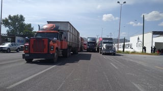 Fue la semana pasada cuando transportistas de AMOTAC bloquearon casi todos los accesos a Lerdo en reclamo contra tránsitos. (ARCHIVO)