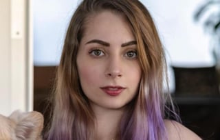 La 'youtuber' retomó una de sus fotografías en la que aparece tras unos barrotes, comparando la situación que ahora enfrenta tras ser acusada por pornografía infantil (INSTAGRAM) 