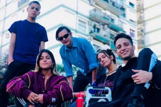 HBO Max se prepara para presentar la nueva producción local original de Argentina 'Días de gallos', un drama juvenil y musical basado en el fenómeno del “Freestyle”, que trata temáticas como la búsqueda de la identidad, diversidad y las relaciones humanas.
