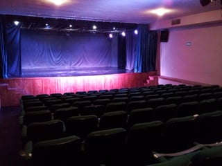 Con una inversión aproximada de 300 mil pesos, la Dirección General de Cultura de Torreón (DGCT) remodeló durante un año el Teatro Jorge Méndez que se ubica al interior del Centro Cultural José R. Mijares. (ARCHIVO) 

