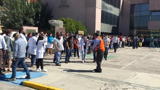 Se llevó a cabo un simulacro de sismo al interior de la Presidencia Municipal de Gómez Palacio, con un tiempo de reacción de 2 minutos con 55 segundos. (EL SIGLO DE TORREÓN)