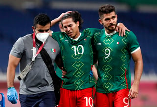 Diego Lainez tuvo una destacada participación con la Selección Mexicana en los Juegos Olímpicos de Tokio 2020, pero luego de la lesión que sufrió en el último partido, en donde México se quedó con el bronce, el futbolista se ha perdido su participación con el Betis. (EFE) 
