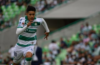 El jugador Omar Campos habló sobre su enfrentamiento contra el Puebla, además de anunciar que su contrato se extenderá hasta 2025 con Santos Laguna (ARCHIVO) 