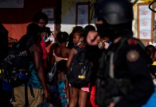 La crisis migratoria protagonizada por haitianos se ha extendido a lo largo de México con miles de personas varadas en la frontera sur y otros malviviendo en el norte de país mientras buscan cruzar a Estados Unidos. (ARCHIVO) 
