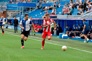 Al campeón Atlético de Madrid se le fue la mística de las anteriores jornadas para ceder el sábado su primera derrota de la Liga española tras caer 1-0 ante el Alavés en el campo de Mendizorroza. (EFE)