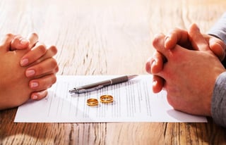 En el 2020 en Torreón hubo 2 mil 411 matrimonios y 1 mil 657 divorcios. (ARCHIVO)