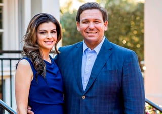 La primera dama de Florida, Casey DeSantis, padece de cáncer de mama, anunció el lunes su esposo, el gobernador Ron DeSantis. (ARCHIVO) 
