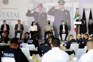 El gobernador José Rosas Aispuro Torres anunció un incremento del 4 por ciento al salario de los policías del estado de Durango. (EL SIGLO DE TORREÓN) 