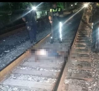 Hombre muere arrollado por el tren en Gómez Palacio; el cuerpo del fallecido fue enviado a las instalaciones del Semefo en calidad de no identificado. (EL SIGLO DE TORREÓN)