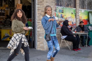 El canal de pago Starz ha anunciado hoy que la serie 'Blindspotting', interpretada por Jasmine Cephas Jones y producida por Rafael Casal y Daveed Diggs, tendrá una segunda temporada tras el éxito de la primera entrega.
