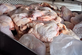 Entre enero y septiembre de 2021, la Secretaría de Agricultura y Desarrollo Rural (Sader) reportó una producción de 201 mil 772 toneladas de pollo en el estado de Durango. (EL SIGLO DE TORREÓN)