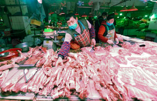 Cifras de la Administración General de Aduanas de China indicaron que en septiembre, las importaciones cárnicas (cerdo, res y pollo) del país asiático mostraron una contracción considerable de 17 por ciento, la más baja registrada en los últimos 19 meses. (ARCHIVO) 
