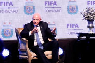 Acosado por la firme oposición de la UEFA a la realización de la Copa Mundial cada dos años, el presidente de la FIFA Gianni Infantino dijo que esa innovación ayudaría a generar el interés de los jóvenes en el fútbol, evitando que tomen otros caminos.