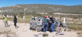 El accidente ocurrió sobre la autopista Torreón-Durango a la altura del kilómetro 194. (EL SIGLO DE TORREÓN)