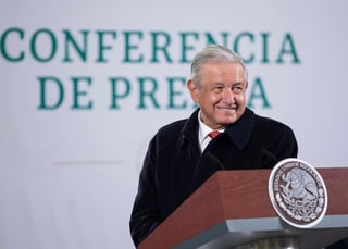 López Obrador ironizó al señalar que en su visita a la sede la ONU, donde presidirá la sesión del Consejo de Seguridad, solo irá a dormir, comer y regresará al país. (ARCHIVO)