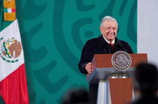 López Obrador cumple 68 años de edad, por lo que informó que celebrará con una comida familiar junto a su esposa Beatriz Gutiérrez Müller y sus hijos. (EFE)