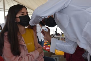 Acudieron a vacunarse más de 100 mil personas en la jornada del 3 al 10 de noviembre en el municipio de Durango. (ARCHIVO) 