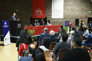 En la inauguración del Congreso participaron autoridades de Coahuila y Durango, además de alumnos de la Universidad Ibero. (FERNANDO COMPEÁN)
