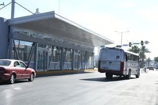 El Consejo Lagunero de la Iniciativa Privada pide buscar consensos con transportistas para echar a andar el Metrobús Laguna. (ARCHIVO)