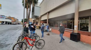 Realizaron autoridades de Torreón una acción de ordenamiento comercial sobre la avenida Hidalgo. (CORTESÍA)