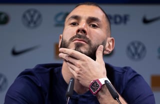 Karim Benzema fue condenado este miércoles a un año de cárcel exento de cumplimiento por complicidad en el chantaje en 2015 con un vídeo sexual a su excompañero de selección Mathieu Valbuena.