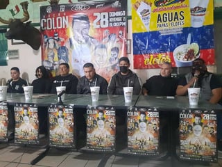 Promotores y luchadores acudieron a la conferencia de prensa realizada en el emblemático salón 'Gota de Uva' (ESPECIAL) 