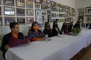 Dentro de las actividades del Día Internacional la Eliminación de la Violencia contra la Mujer, se procedió a la colocación de fotografías de destacadas mujeres originarias de Matamoros.