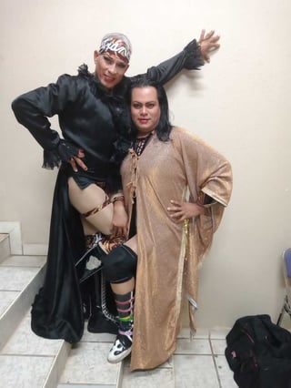 Los sensacionales exóticos laguneros, Sexy Francis y Dulce Paola, participarán en la lucha estrella, defendiendo al 'Achul'.