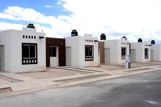 En términos de vivienda nueva, dijo que se tienen 1,708 operaciones en Torreón y 2,430 de vivienda ya existente, de enero a noviembre del presente año. (ARCHIVO)