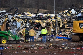 Además de Kentucky, los estados de Arkansas, Illinois, Missouri, Misisipi y Tennessee fueron golpeados por alrededor de 30 tornados que dejaron a su paso una estela de devastación. (AP) 