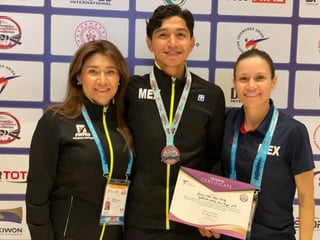 En el Campeonato Mundial de ParaTaekwondo en Estambul, Turquía, Juan Diego García se colgó la medalla de plata en la categoría K44 –70 kilos, y