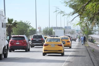 El funcionario señaló que ello ha obligado a los elementos a su cargo que extremen la vigilancia en las rúas de mayor incidencia de accidentes, especialmente en el periférico de Torreón.  (ARCHIVO) 