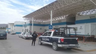 El hombre fue trasladado a las instalaciones de la Cruz Roja de la ciudad de Torreón. (EL SIGLO DE TORREÓN) 