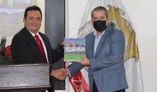 En el marco de su tercer Informe de Gobierno, el Alcalde Enrique Soto Ojeda, se presentó por medio digitales ante el Ayuntamiento a rendir cuentas sobre el estado que guarda la Administración Publica.