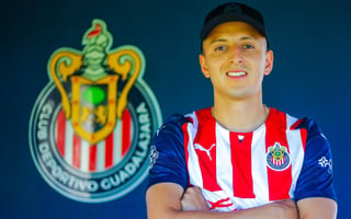 Roberto Alvarado declaró que de niño le iba a las Águilas, acérrimo rival del Guadalajara, pero que 'eso se fue quedando atrás con el paso de los años'.
