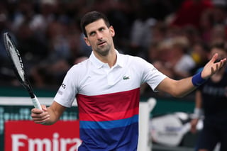 El tenista serbio Novak Djokovic abandonó este domingo Australia y perdió la oportunidad de defender su título en el primer gran torneo de la temporada después de que un tribunal autorizara la cancelación de su visado y su deportación por no estar vacunado. (ARCHIVO) 
