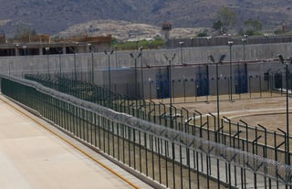 La CNDH aseguró que el director del Centro Penitenciario Femenil de Tanivet confirmó que los menores que viven con sus madres privadas de la libertad no han sido registrados oficialmente ante el Registro Civil de Oaxaca. (ARCHIVO)
