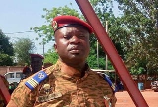 En un comunicado, el Consejo Constitucional anunció que Damiba, líder del Movimiento Patriótico por la Salvaguarda y la Restauración (MPSR, como se llama la junta militar que dirige el país), prestará juramento 'en calidad de presidente' de Burkina Faso. (ESPECIAL) 