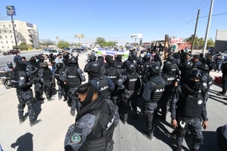 Román Alberto Cepeda, alcalde de Torreón, afirmó que las personas que se manifestaron ayer en periférico de Torreón estaban cometiendo un delito, por lo que era necesaria su detención.