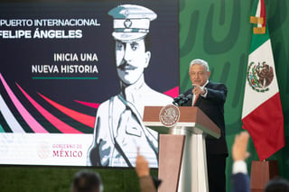 López Obrador señaló que solo es cuestión de que las aerolíneas aumenten los viajes para que se incremente la cantidad de operaciones en el aeropuerto. (EFE)