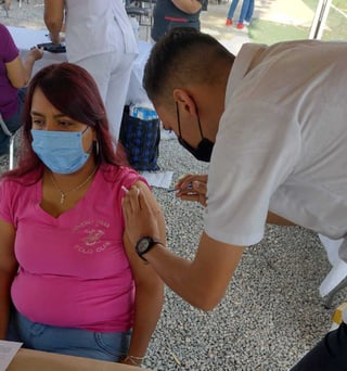 Realizan brigada de salud en los Campos México 98 de Lerdo. (EL SIGLO DE TORREÓN)