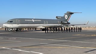 En una aeronave de la Guardia Nacional, fueron trasladados y custodiados hacia las nuevas instalaciones carcelarias. (ESPECIAL)