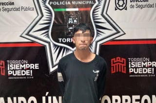 En diferentes puntos de Torreón agentes municipales aseguraron a tres hombres con narcóticos. (EL SIGLO DE TORREÓN)