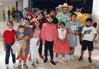 Niños que vinieron de San Pedro de las Colonias, Coahuila. (CORTESÍA) 
