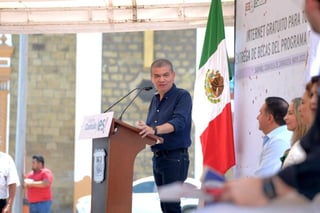 El gobernador Miguel Riquelme Solís inauguró obras de pavimentación en 106 calles del municipio de Sabinas.