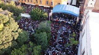 El candidato cerró con un acto masivo en el Paseo Sarabia, frente a la presidencia de Lerdo.