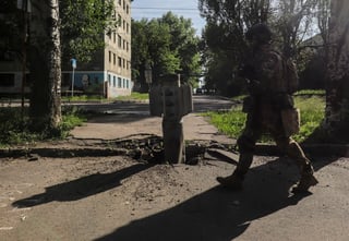 Según fuentes rusas y ucranianas, en territorio de Azot, que en el pasado llegó a tener más de 8 mil trabajadores y dejó de funcionar el 1 de marzo, se refugian también unos 500 civiles. (ARCHIVO)