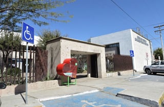 El ayuntamiento de Torreón busca darle 'una manita de gato' a la dirección general de Salud Pública Municipal.